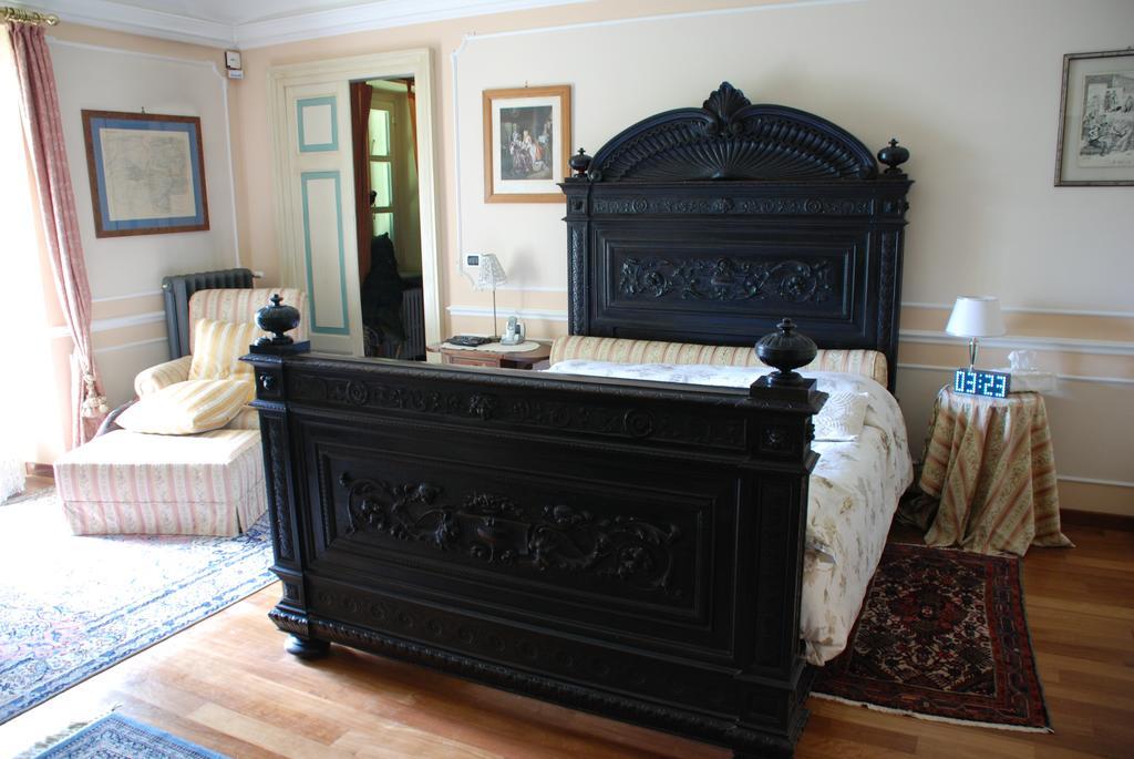 Villa Mirano Bed & Breakfast Piossasco Quarto foto